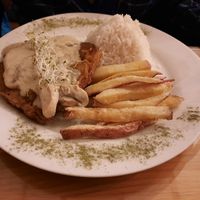 Milanesa en salsa de hongos (veganes Schnitzel) at Prana Vegan in Arequipa