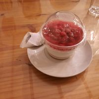 vegan cheesecake de fresa at Prana Vegan in Arequipa