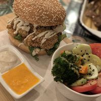 🍔 Kentucky Burger at Prana Vegan in Arequipa