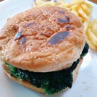 Hamburguesa vegana at Mesón Rural Iptuci in Prado Del Rey