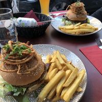 Burger time  🍔   at Bonnie & Clyde in Stuttgart