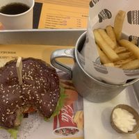 Vegan burger with fries. Very tasty!  at Picante in Setubal