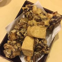 fried crispy tofu with mushrooms at Thamna Hometaurant in Bangkok