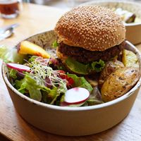 Burger at la petite graine in Limoges