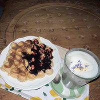 waffle and latte  at La Citronnade in Besancon