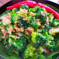Stir fried Broccoli with almond at Kafe Ssihat in Malacca
