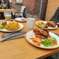 Scrambled tofu and two saté sandwiches at Sync-Ok in Deventer