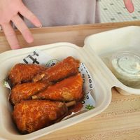 Wings at Veg'n out in San Diego