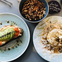 Avocado & Hummus Toast, Fluffy Pancakes & Banana Porridge 🌱😋 at The Greenhouse in Horsforth