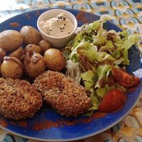 Seitan with potatos at La Cabane en Ville in Aix-en-provence