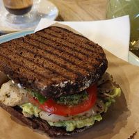 White Pine Club with vegan Chi*kn at White Pine in London