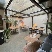 Covered backyard with extra seating  at The Golden in Ingolstadt