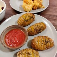 Chou fleur et pommes de terre at Lotus & Cactus in Paris