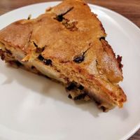 Un gâteau délicieux ;) at Lotus & Cactus in Paris