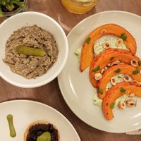 Tatin de betteraves et crème d'epinards, butternut rôties aux noisettes grillées et crème de persil, terrine de lentilles et champignons at Lotus & Cactus in Paris