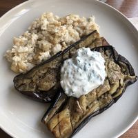 Aubergine rôties sauce au yaourt  at Lotus & Cactus in Paris