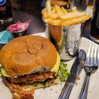 Omph! Burger and chips at OSL - O'Learys in Gardermoen