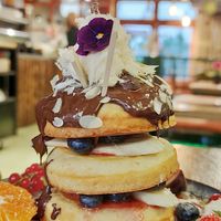 Pancakes mit Schokolade und Beeren at Mr. Stacks in Amsterdam