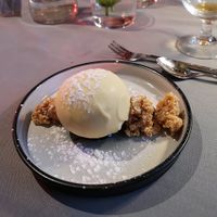 BELGIUM BALL
lemon ice-cream ball, Mc Douglas Scotch Ale gelee heart, almond praline at L'Escalier in Pecetto Torinese