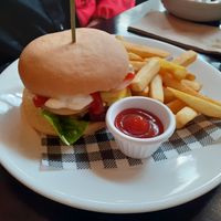 Vegan cheese burger at Willi's Kitchen in Wellington