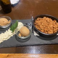 Dessert, apple crumble with ice creamm  at Gusto-040 in Eindhoven