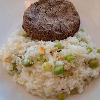 Black beans burger at Roots in Torres Vedras