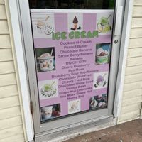 Vegan ice cream flavors at Living Right Health Bar in Naugatuck
