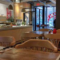 Salle à manger at Brigade Pizzeria in Montreal