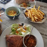 Big samosa with pineapple coleslaw at Restaurant Aap in Alphen