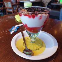 Nagerecht: Coco Dream;
Kokosyoghurt met preiselbeerensous en ovengebakken granola van noten, gember, zonnebloempitten en kokosnoot at Restaurant Aap in Alphen