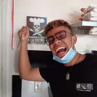 The chef at Namaste Vegan Food in Guatape