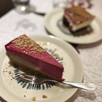 Raw mango and pitaya cake (raw food)  at Vegehop in Zagreb