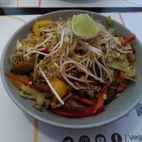 Pad thai seitan at Vegehop in Zagreb
