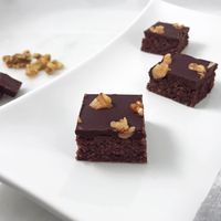 Craving something crunchy and densely chocolatey? Try these brownies topped with delectable dark chocolate and crunchy walnuts.

If you are looking for a treat that helps you stay in shape and operating at your best, then look no further because these treats are completely raw, vegan, paleo, keto, non-gmo, gluten-free and sugar-free... just simply good for you!
 at Heidis Feel Good Foods in Clearwater
