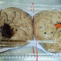 Red bean buns for brekkie tomorrow at Bamboo Garden Healthy Vegetarian Foods - บ้านสวนไผ่สุขภาพ อาหารมังสวิรัติ in Bangkok