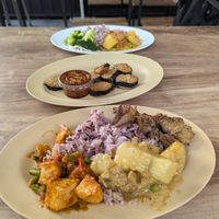 3 toppings & rice plus a vegan fish snack at Bamboo Garden Healthy Vegetarian Foods - บ้านสวนไผ่สุขภาพ อาหารมังสวิรัติ in Bangkok