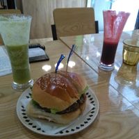 Veggie burger at Ting Yi Ting 亭一亭蔬食 (天通街) - Maybe closed in Macau