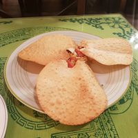 Lentil crackers at Shanti - 산띠 in Seoul