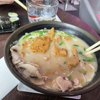 Vegan ramen with fake chicken and avo maki  at Eat Sushi in 