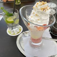 Vegan ice cream bowl and lemonade at Cafe Einstein in Ulm