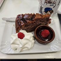 Chocolate raspberry vegan cake at Crazy Cat Café in Milan