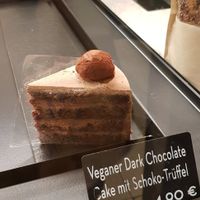 Vegan chocolate mousse cake at Isabella Glutenfreie Patisserie - Kö Galerie in Dusseldorf