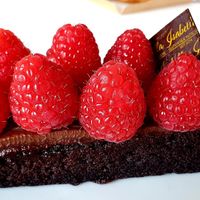 vegan sugar-free chocolate raspberry trifle at Isabella Glutenfreie Patisserie - Oberkassel in Dusseldorf