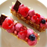 vegan wild berry sweetie at Isabella Glutenfreie Patisserie - Oberkassel in Dusseldorf