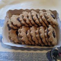 Vegane Dattel Biskuits (8,50€) - 4/5. at Isabella Glutenfreie Patisserie in Hamburg