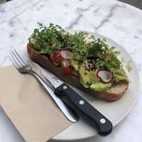 Vegan avocado toast at Distrikt Coffee in Berlin