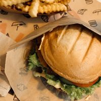  Veganizer crispy chicken burger & gravy fries   at VINCENT - East Side Mall in Berlin