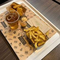 Vegan nuggets and fries  at VINCENT - East Side Mall in Berlin