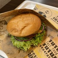 Cheese burger   at VINCENT - East Side Mall in Berlin