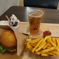  at VINCENT - East Side Mall in Berlin